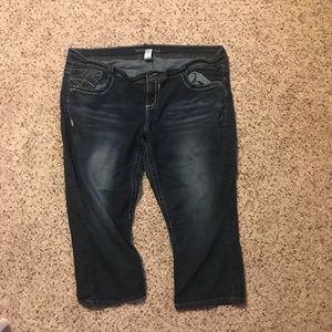 Maurice’s mid calf length Capri